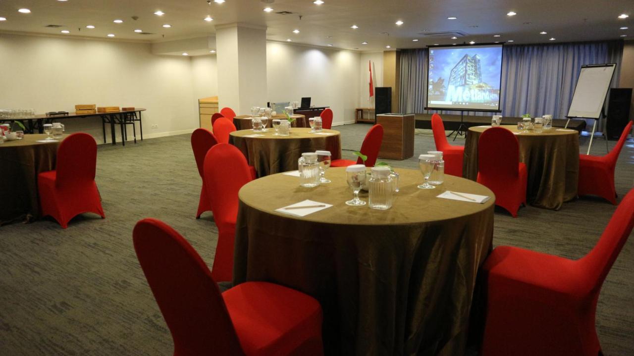 Metland Hotel Cirebon Exterior photo