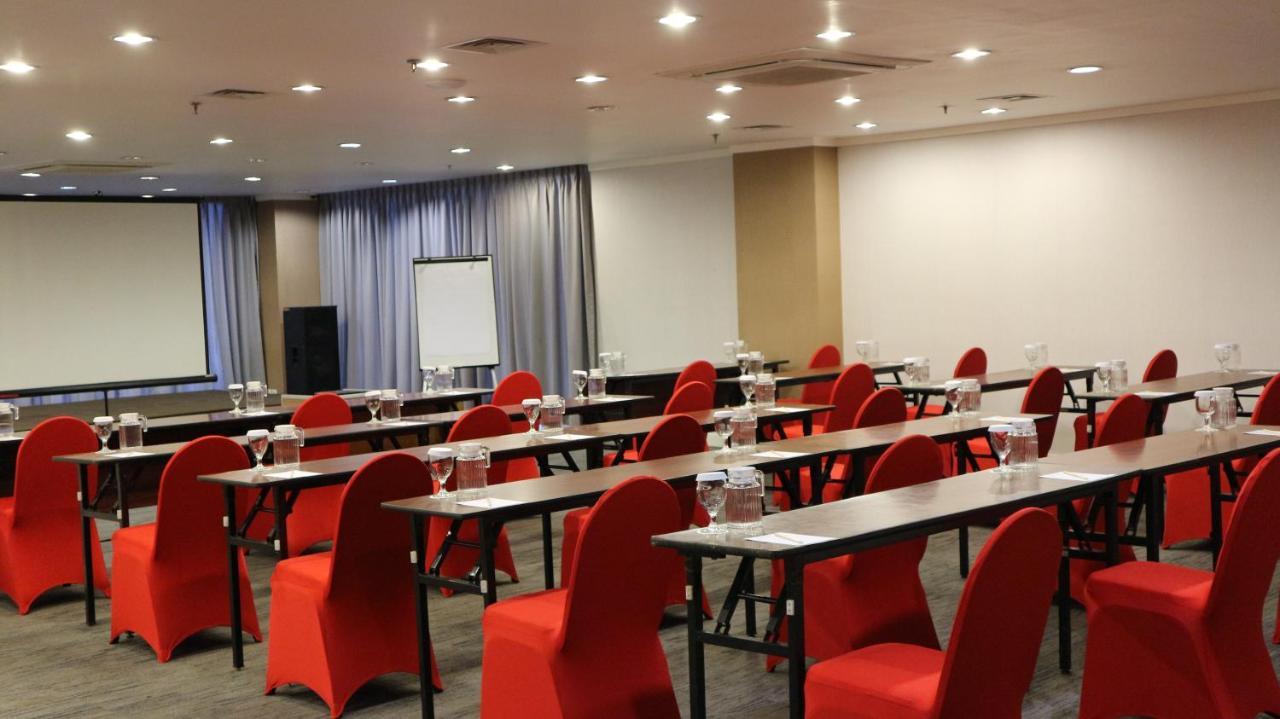 Metland Hotel Cirebon Exterior photo