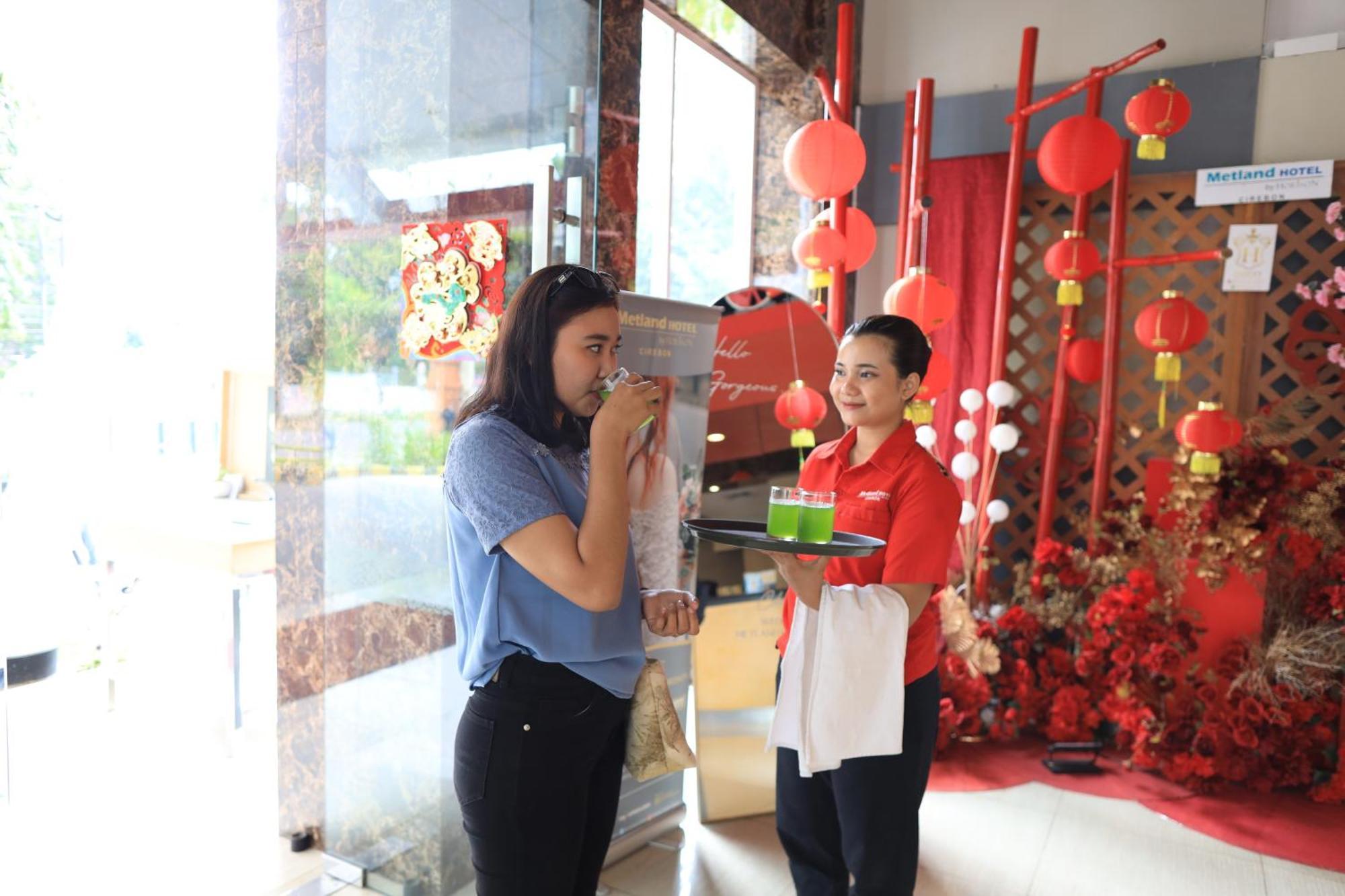 Metland Hotel Cirebon Exterior photo